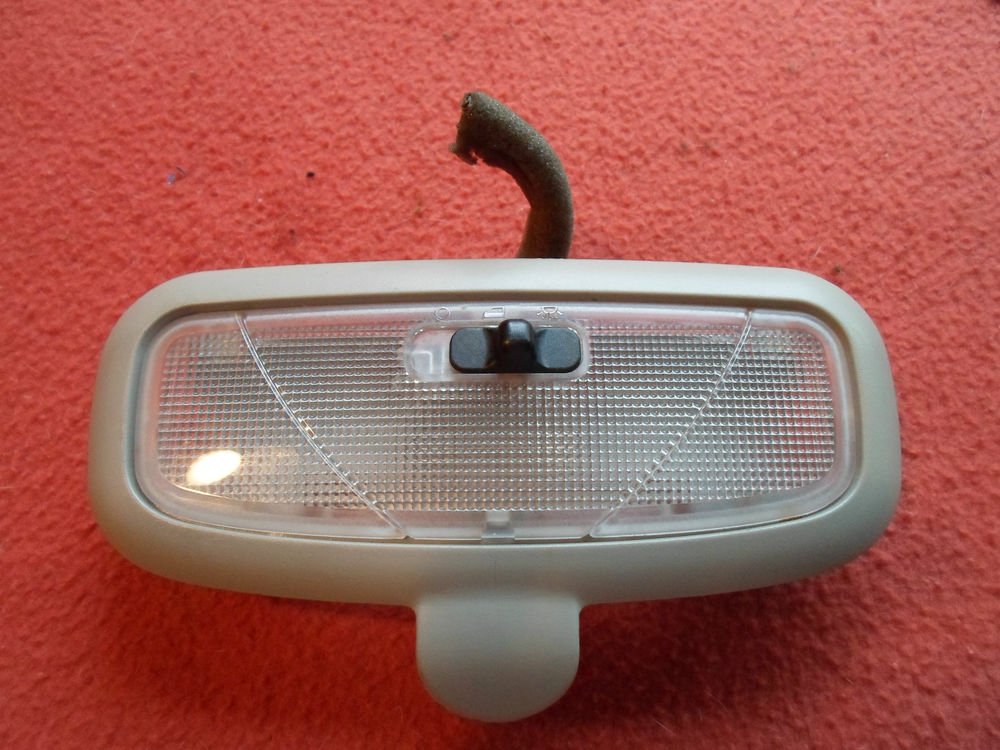 2000 2007 FORD FOCUS OVERHEAD DOME LIGHT GREAT SHAPE OEM!! FREE SHIPPING!