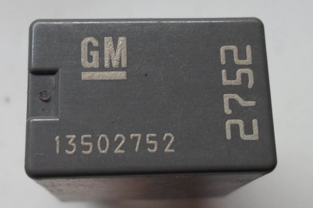 Реле gm 13502752