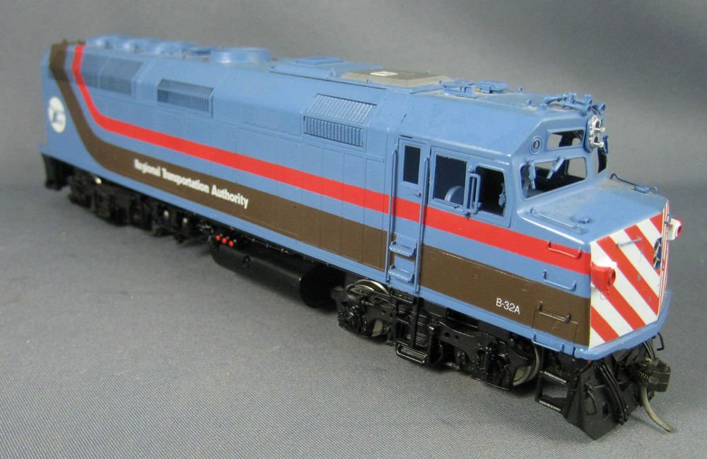 BRASS PFM SAMHONGSA AMTRAK F40PH PHASE III CHICAGO RTA HO SCALE