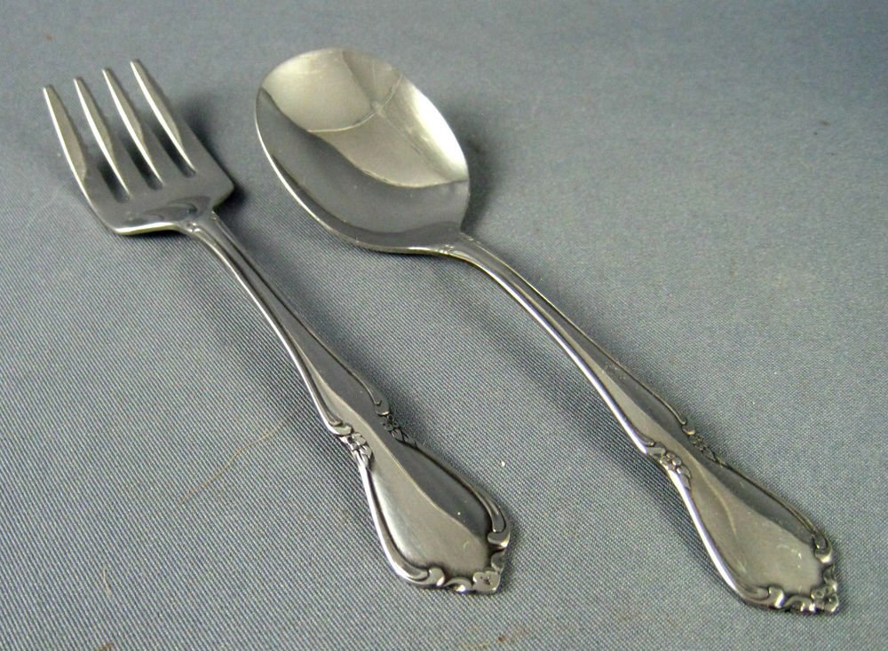 ONEIDA ONEIDACRAFT DELUXE CHATEAU GLOSSY STAINLESS BABY CHILDS SPOON