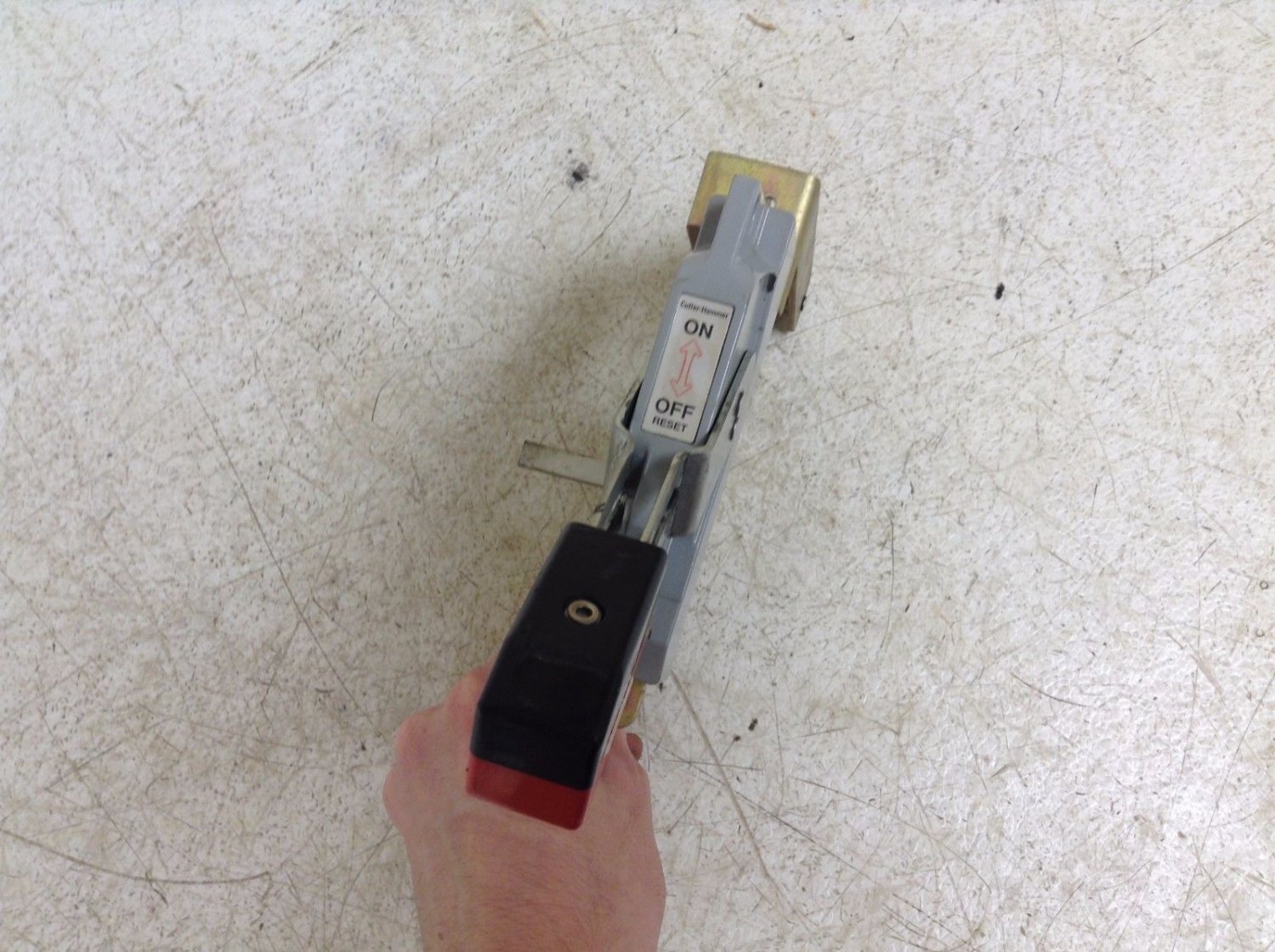 Eaton Cutler Hammer 6608C44H1136 Disconnect Operator Handle 6608C44H1136