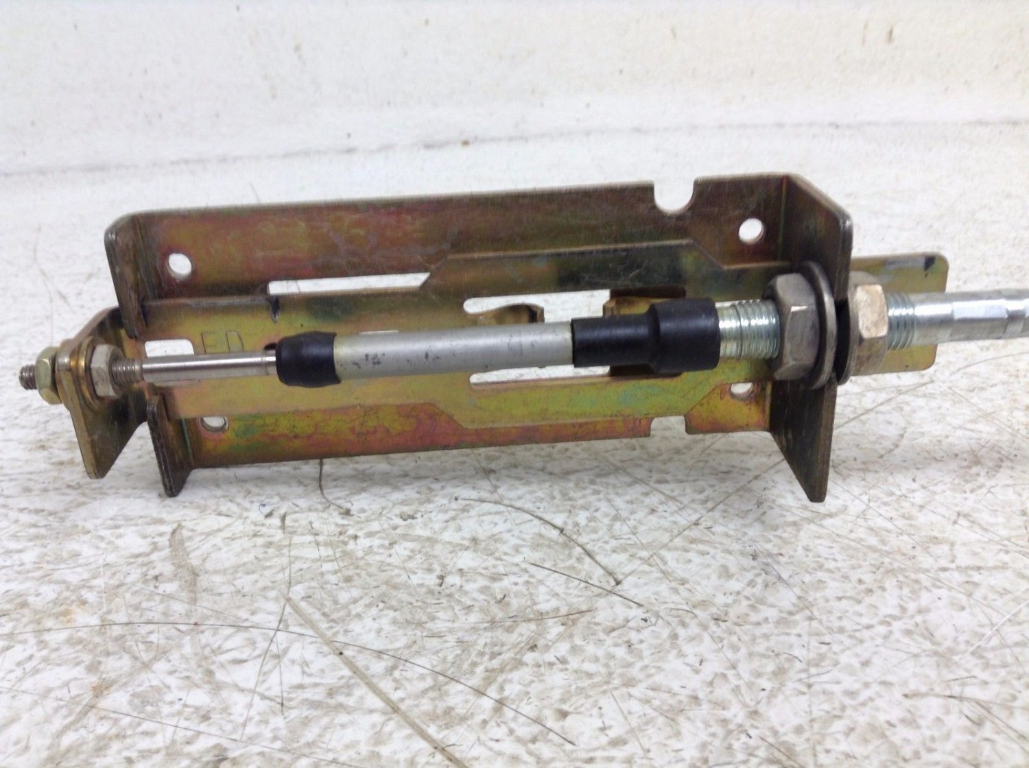 Eaton Cutler Hammer 6608C44H1136 Disconnect Operator Handle 6608C44H1136