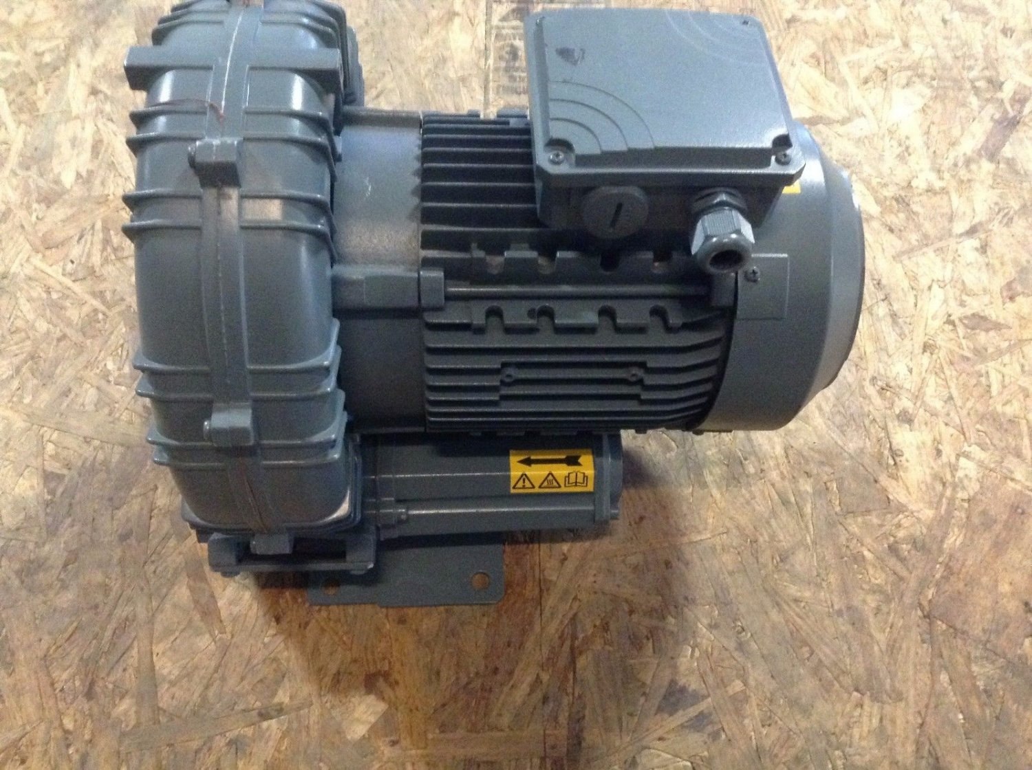 FPZ AM90SAA2 SCL K04MS MOR 35002900 RPM 208230/460 AC Regenerative