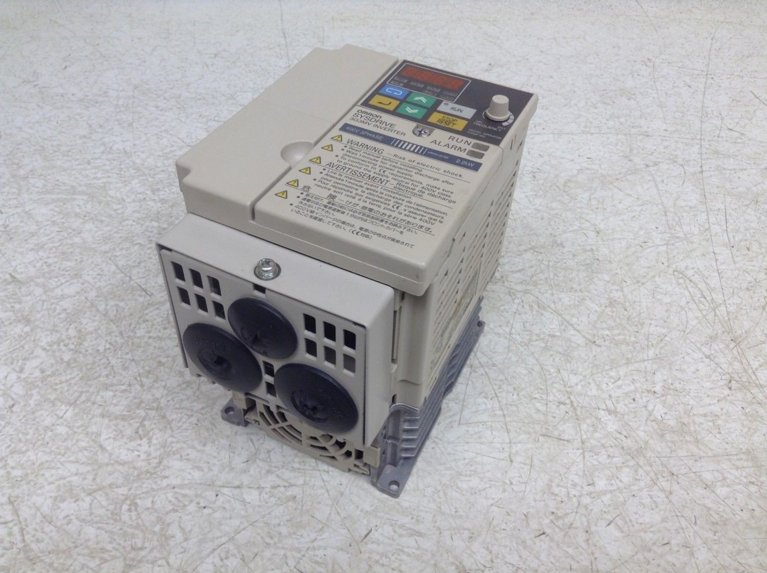 Omron 3G3MV-C4022 Sysdrive Inverter 3 PH 460 V 5.5 A 4.2 kVA 3G3MVC4022 3G3MV