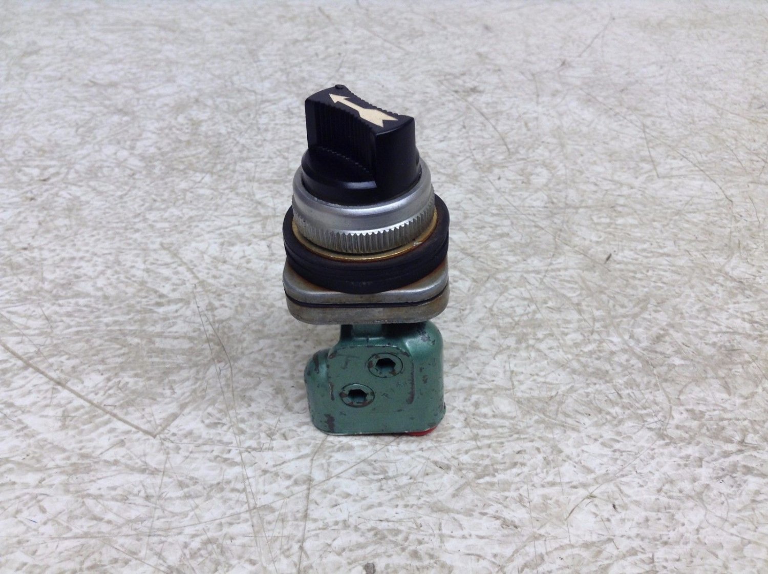 Numatrol 201102B 2 Position Maintained Pneumatic Selector Switch