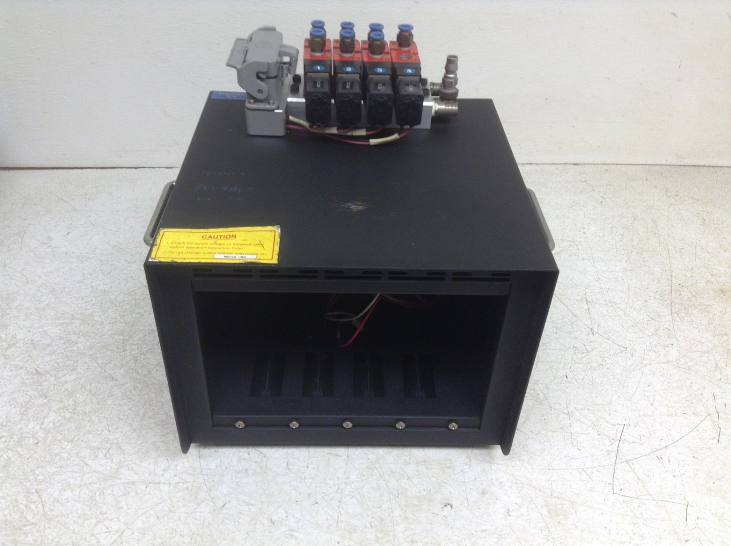 Yudo ASSTW6000416 4 Zone Rack Chassis N0218-001 TW-600 130115