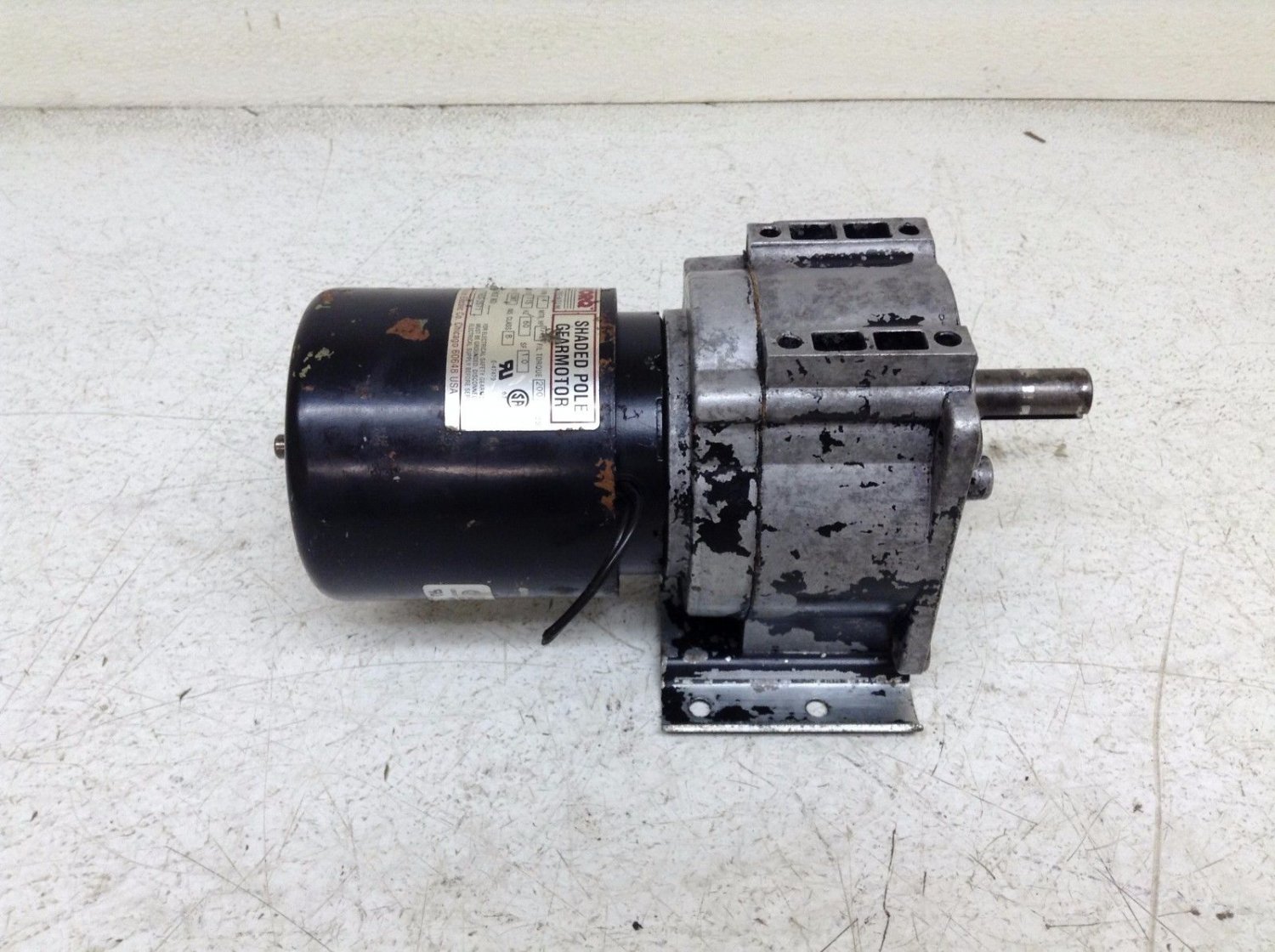 Dayton Maxi-Torq 3M326A Shaded Pole GearMotor 1/40 HP 115 VAC 4 RPM