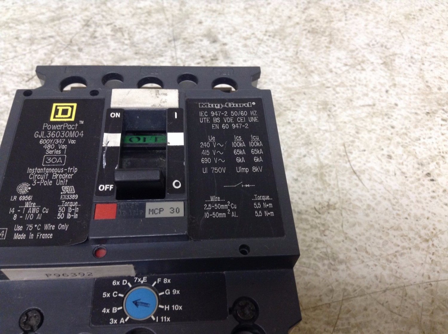 Square D GJL36030M04 30 Amp 3 Pole Circuit Breaker 600/347/480 VAC GJL ...