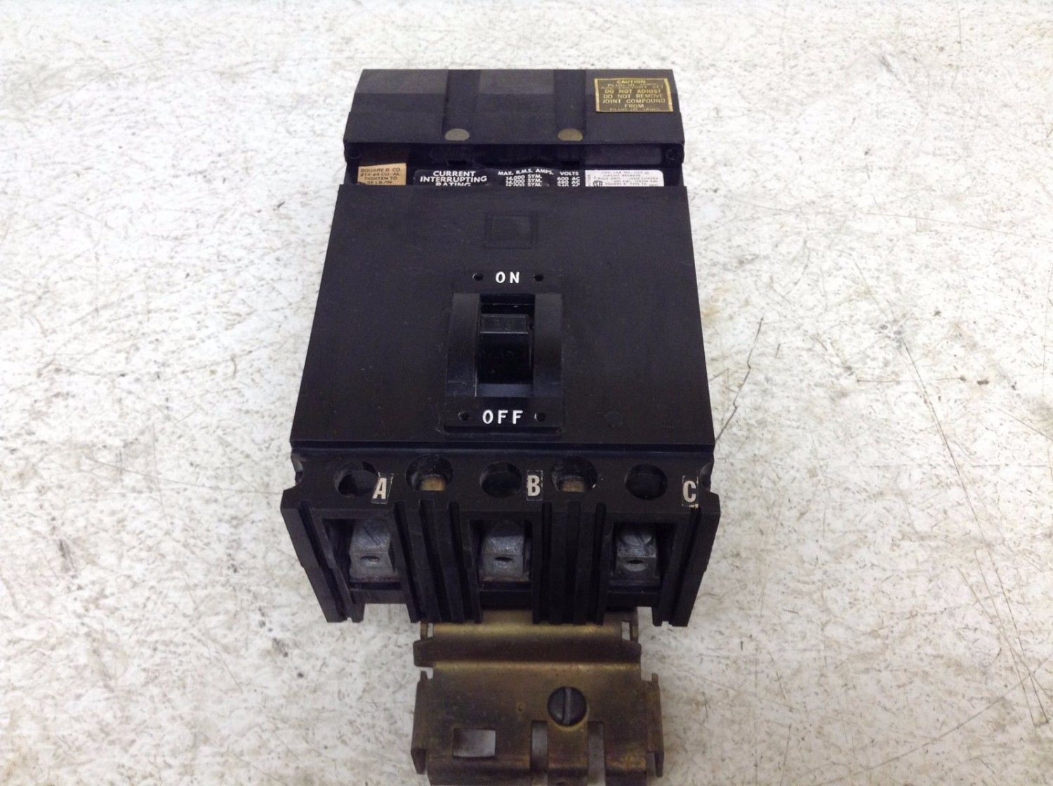 Square D FA36030 30 Amp 600 VAC 250 VDC 3 Pole Circuit Breaker FA FA-36030