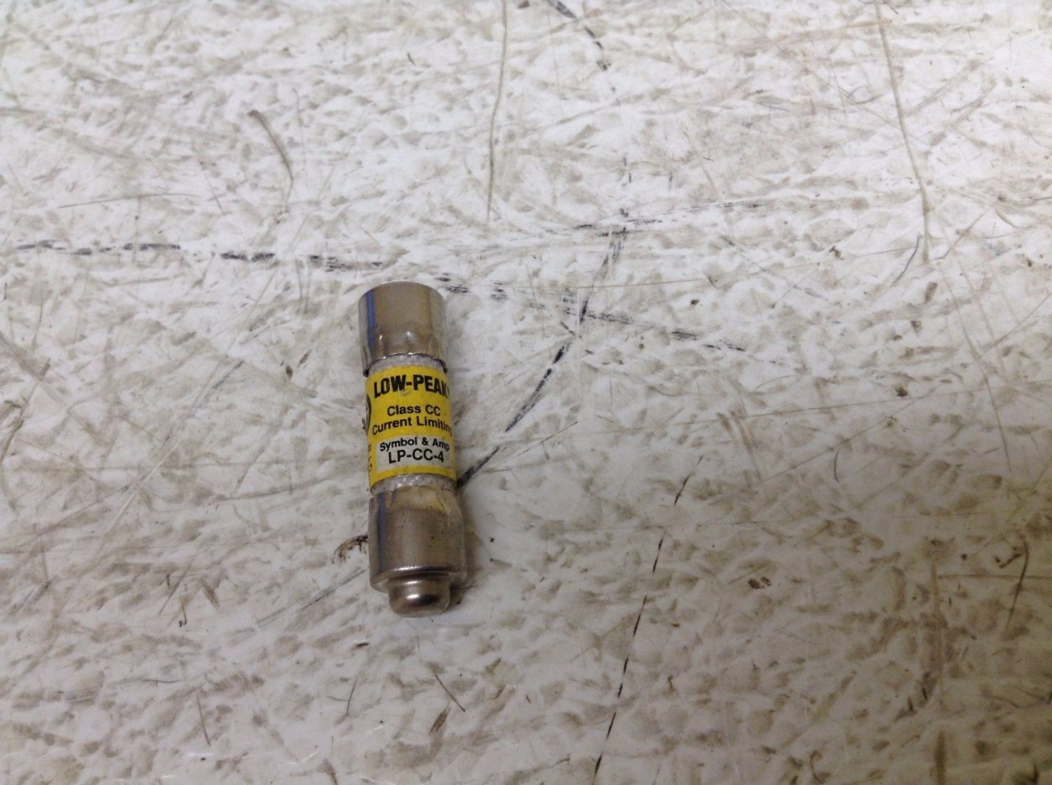 Bussmann Buss LP-CC-4 4 Amp Fuse LPCC4 Low-Peak CC Current Limiting (TB)