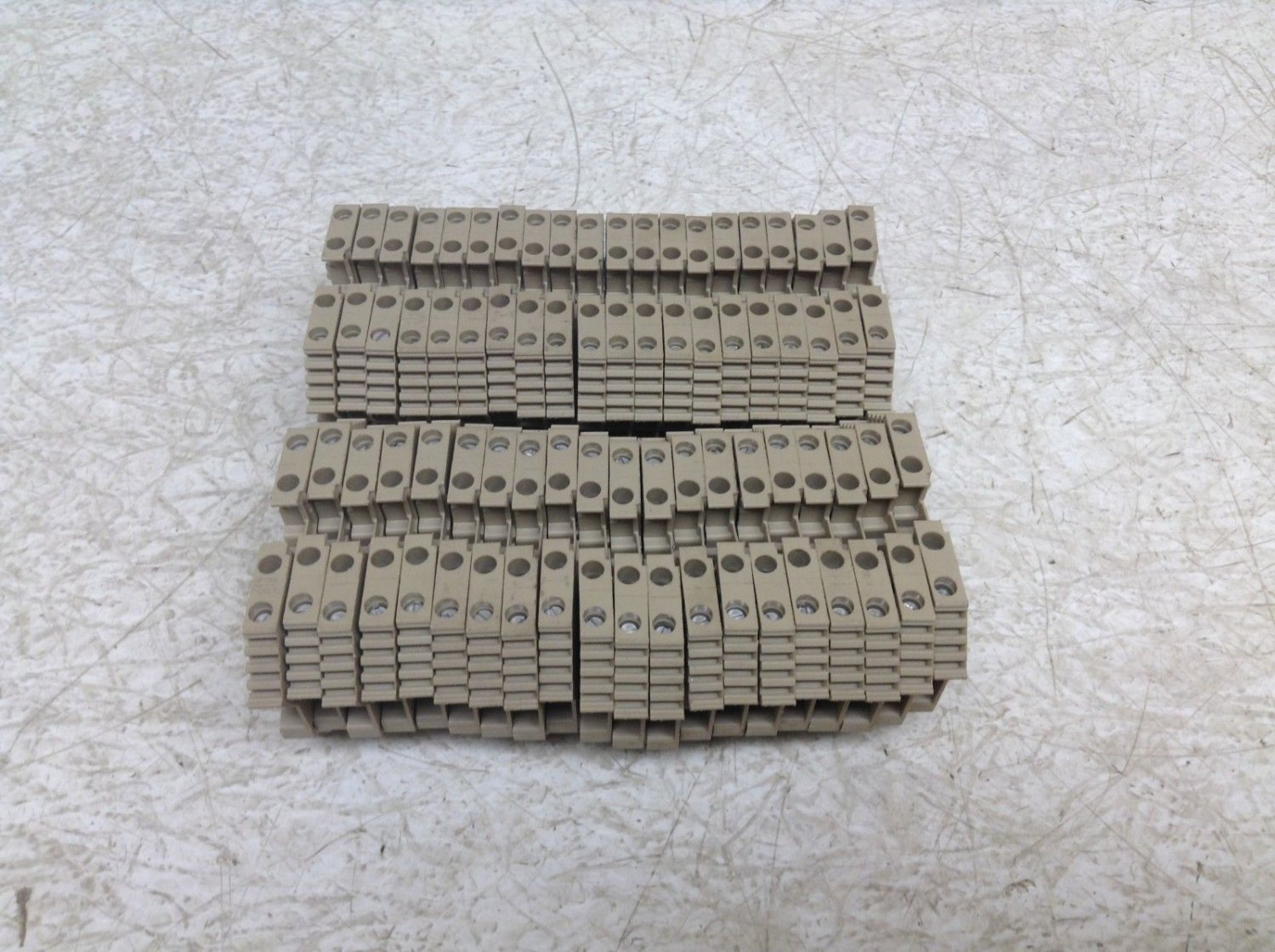 Conta Clip RK 2.5-4 ZRL Tan Wire Terminal RK 2,5-4 ZRL RK2.5-4ZRL Lot of 40