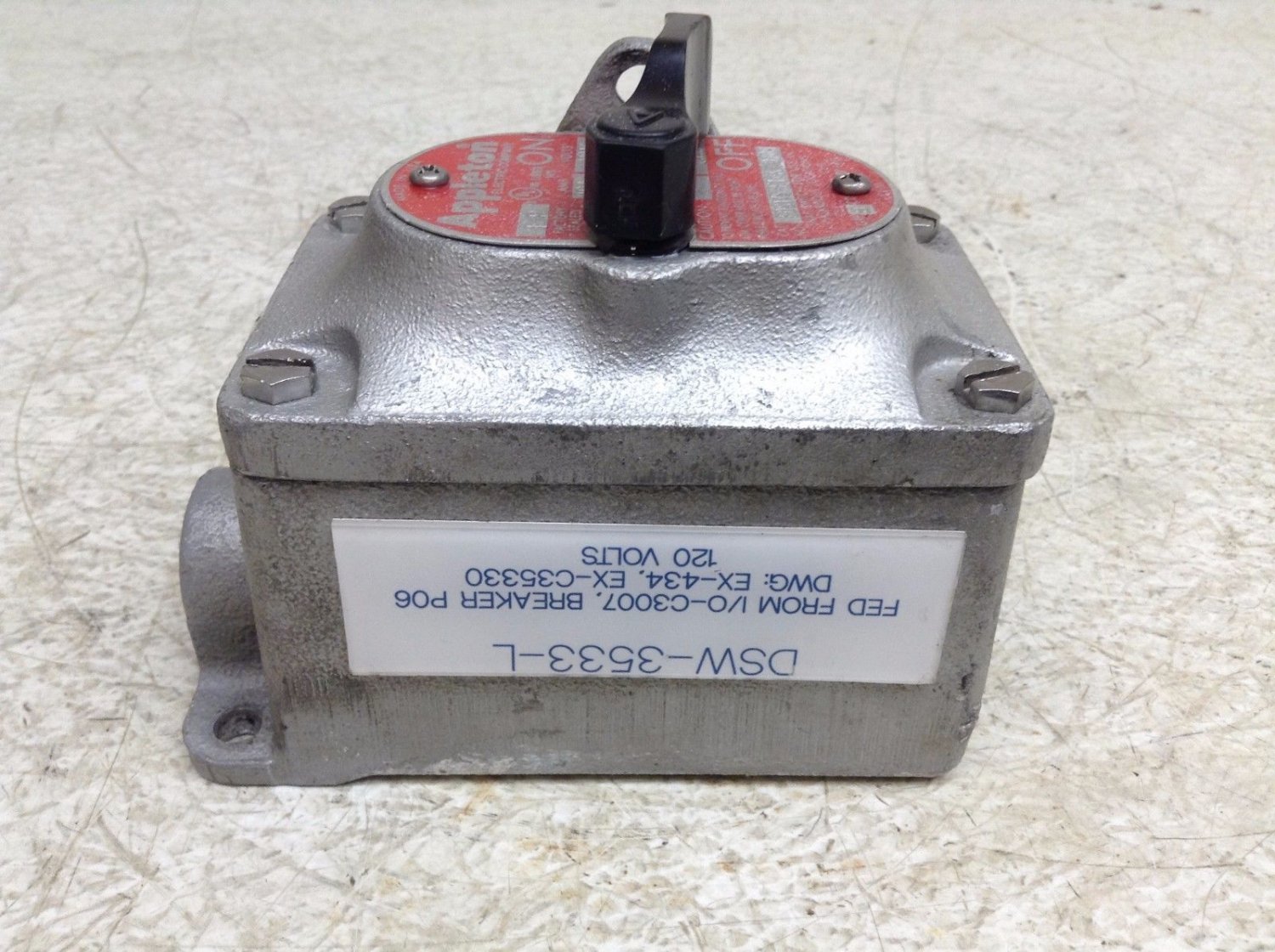 Appleton EDS175F1A Tumbler Switch 20 A 120/277 VAC EDS175F1A