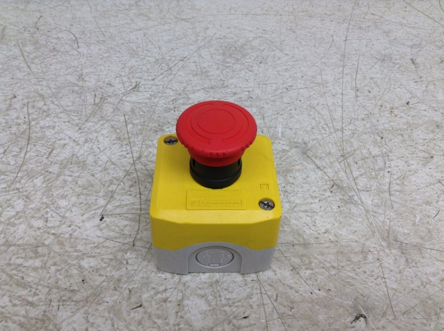 Telemecanique XAE-D/K....H7 ZEN-L1121 Red Push Twist  Button & Enclosure