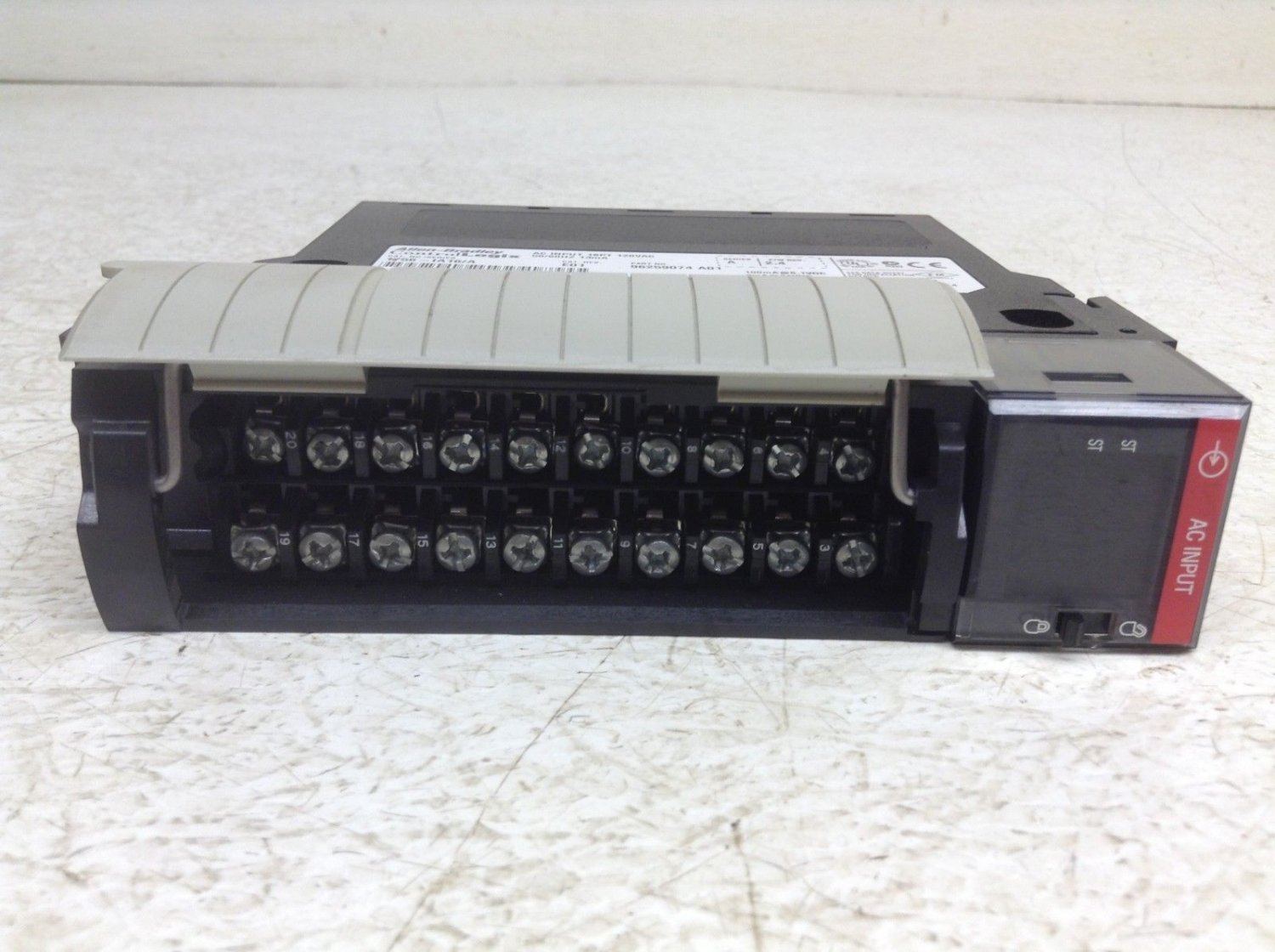 Allen Bradley 1756IA16/A Rev E01 F/W 2.4 ControlLogix AC Input 1756IA16