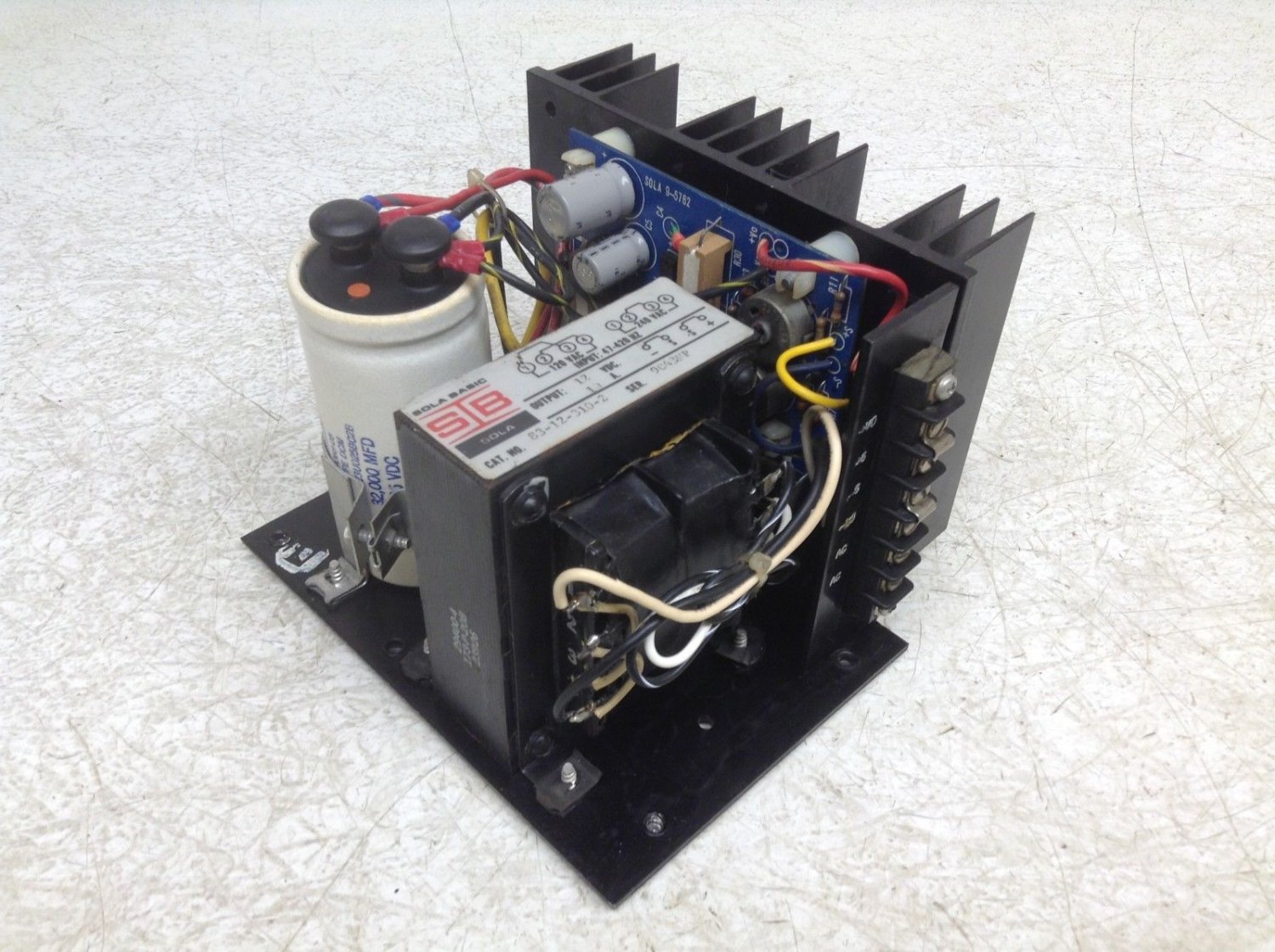 Sola Basic 83-12-310-2 12 VDC 10 Amp Power Supply 83123102