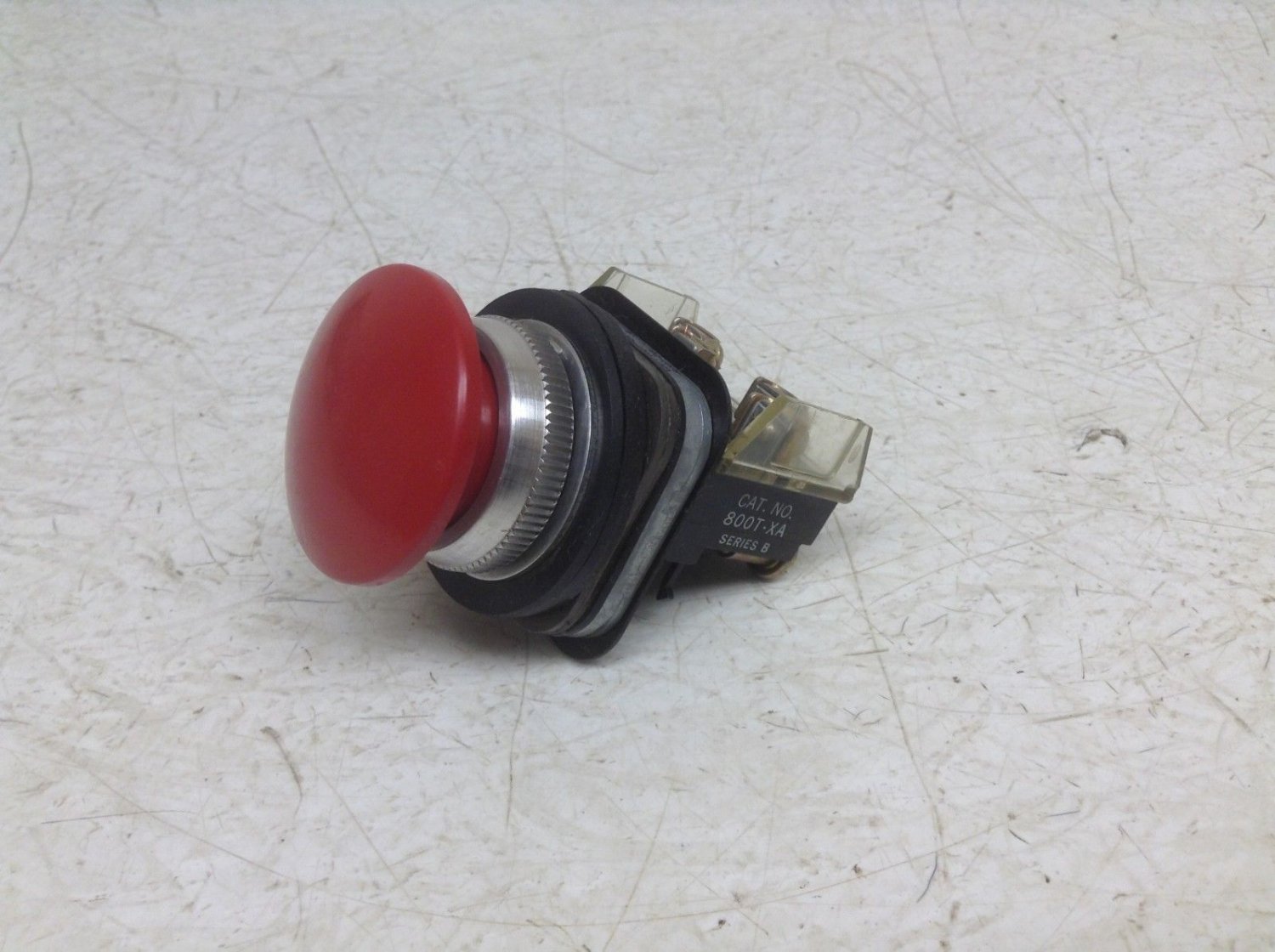 Allen Bradley 800T-D6 Red Mushroom Head Push Button 800TD6 Ser A