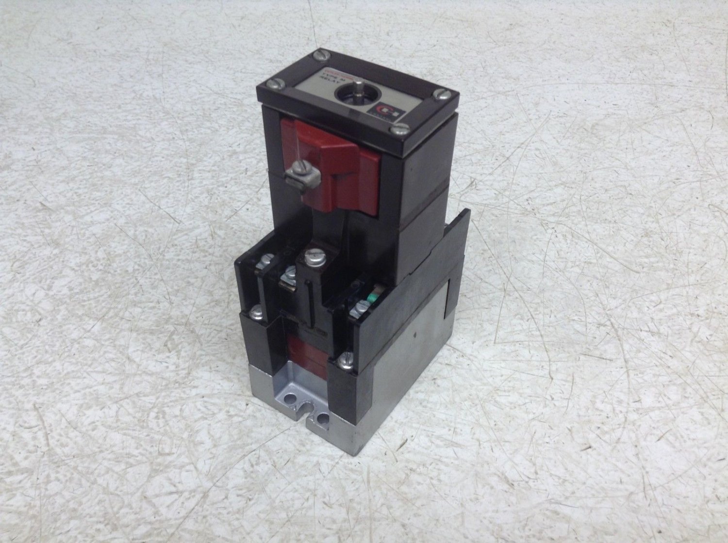 Cutler Hammer D23MB Type M Latched Relay 110/120 VAC Coil D26MPR