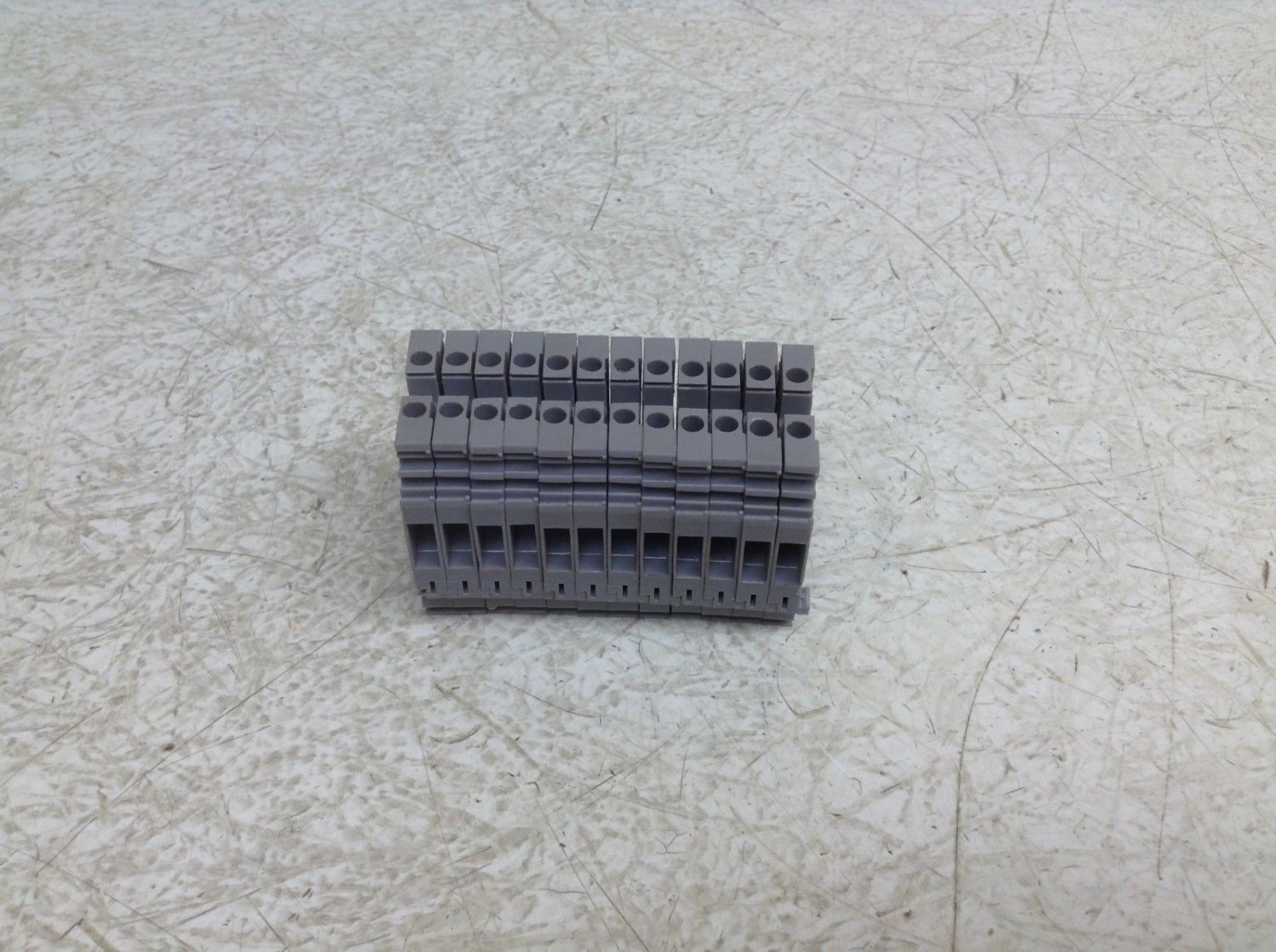 Entrelec M4/6_5116 Gray Grey Wire Terminal M4/65116 M465116 Lot of 12 (OK)