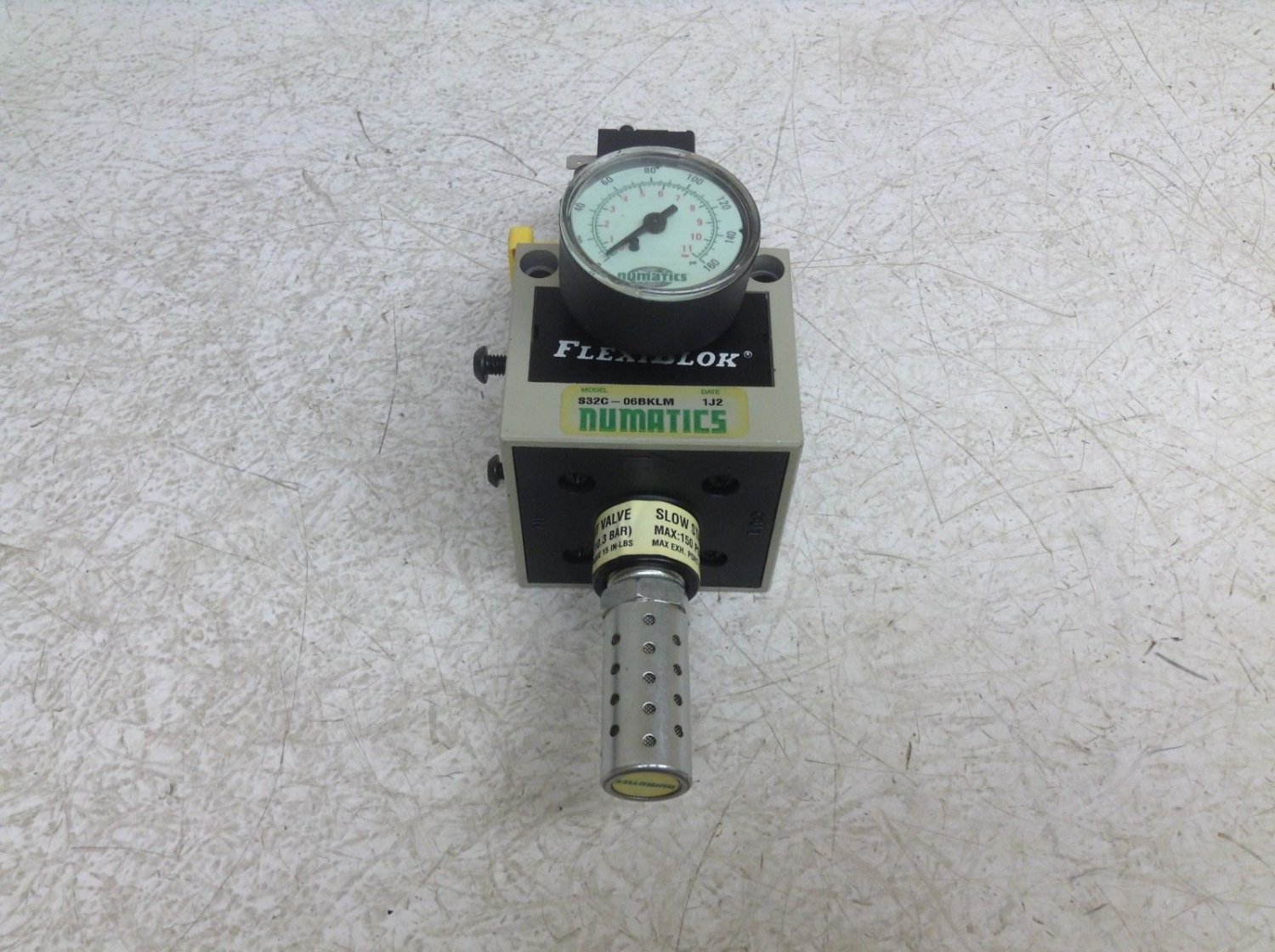 Numatics S32C-06BKLM Slow Start Valve & Shut Off Quick Exhaust S32-43A 24 VDC