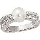 14kt White Gold Freshwater Cultured Pearl & .20 ctw Diamond Ring