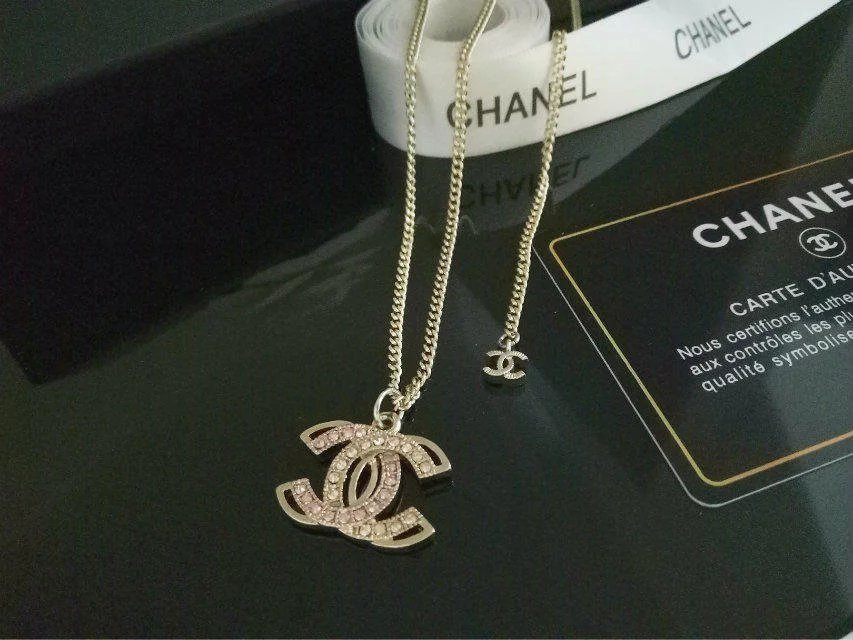 Nacklace 05