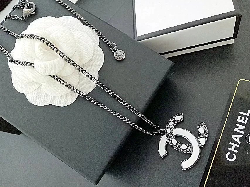 Nacklace 07