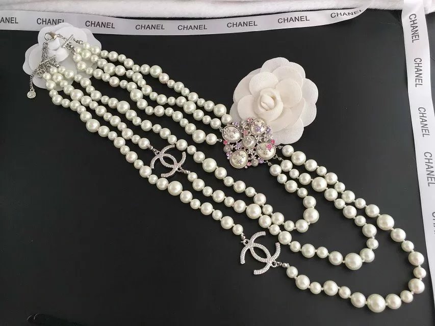 Nacklace 106