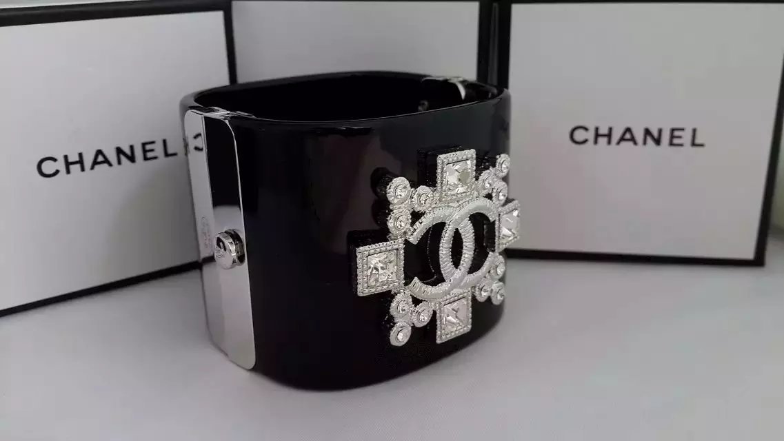 Cuff 019