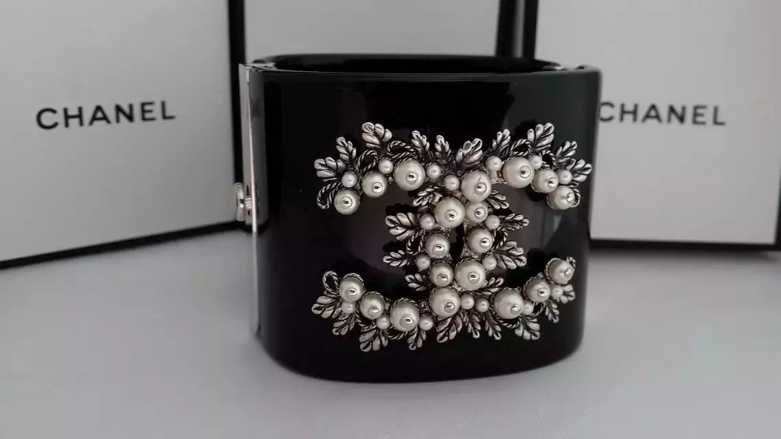 Cuff 026
