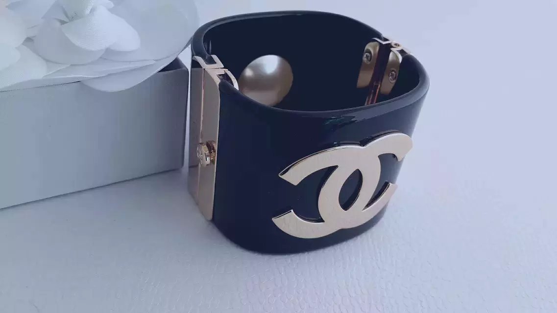 Cuff 033
