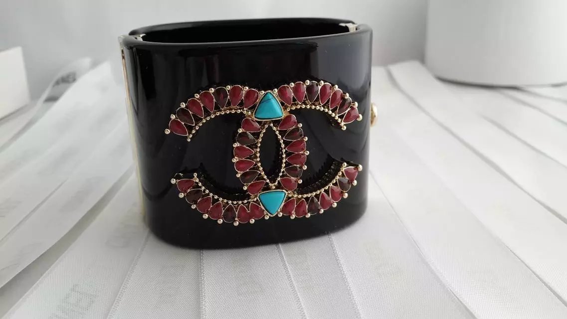 Cuff 041