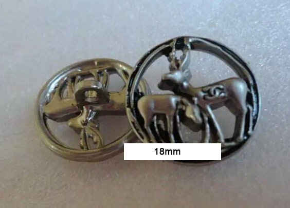 Button  029