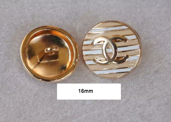 Button  089