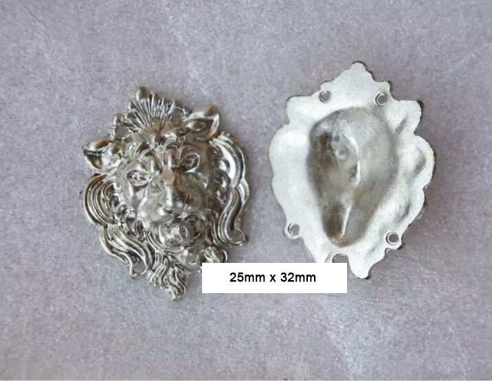 Button  093