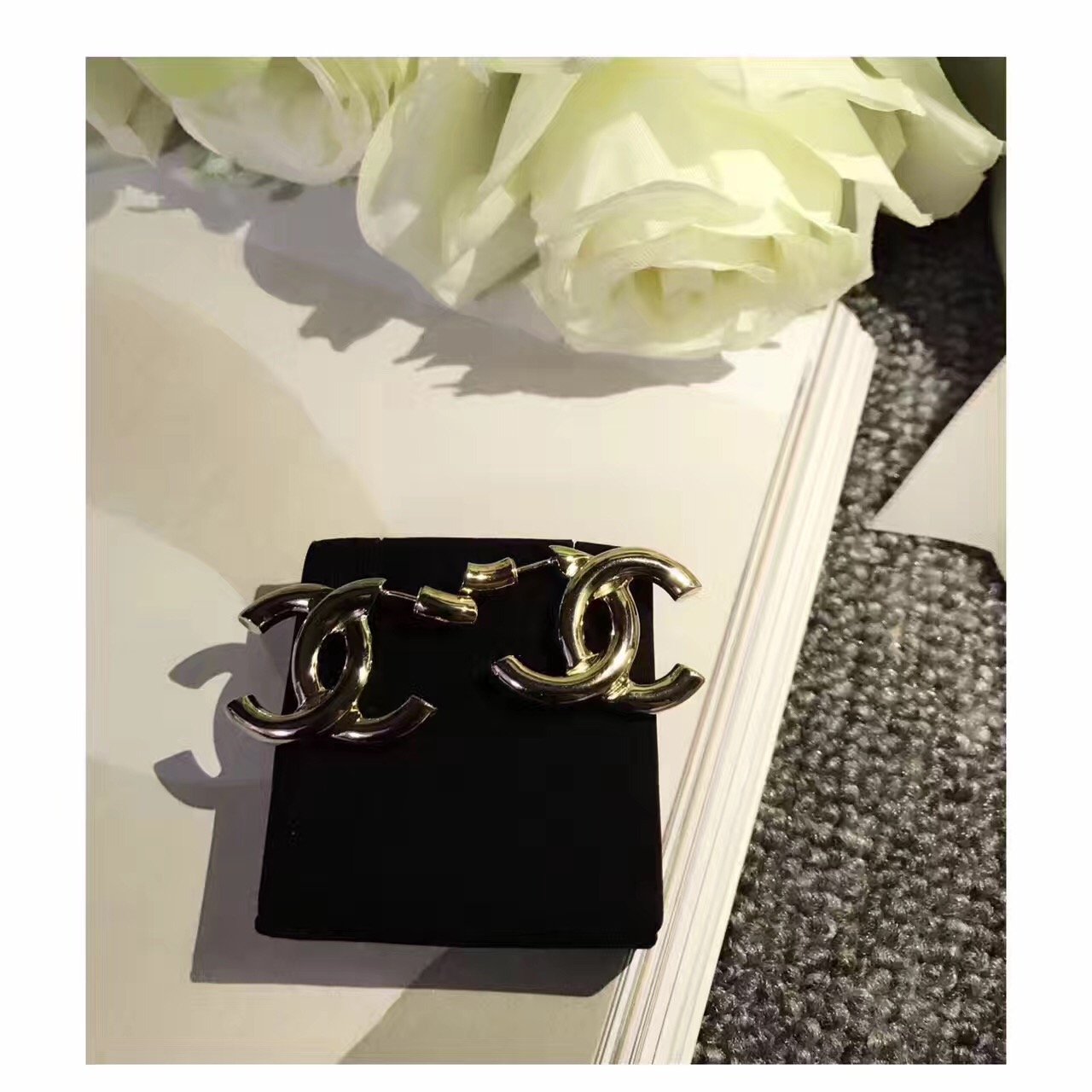 Earrings 043