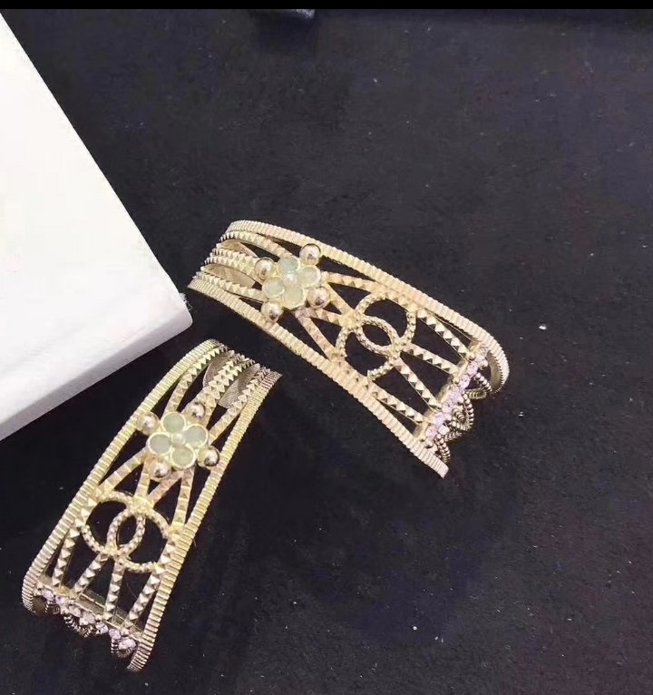 Earrings 057