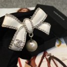 Brooch 029