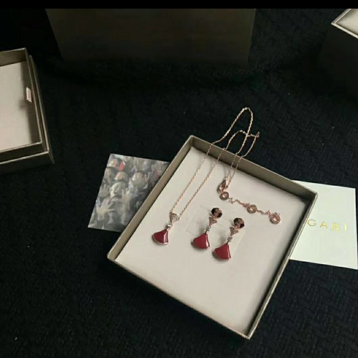 Necklace 001