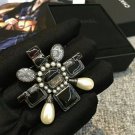 Brooch 035