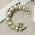Brooch 048