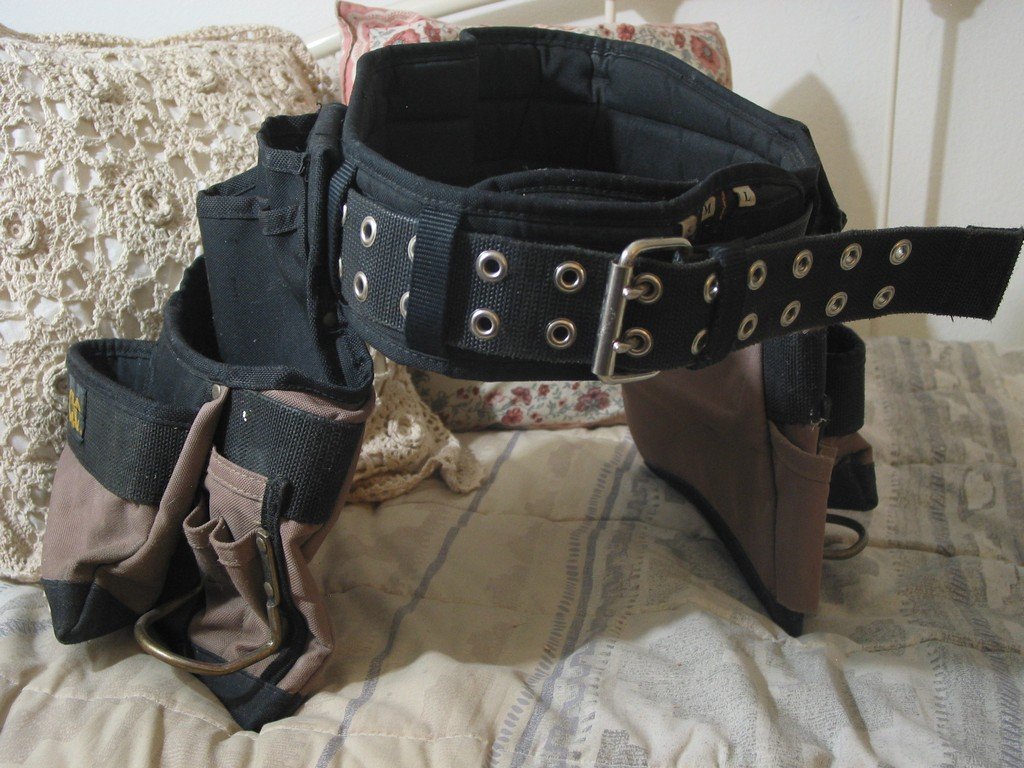 CLC FRAMERS TOOL BELT 2 Pouch 22 Pocket Used Carpentry