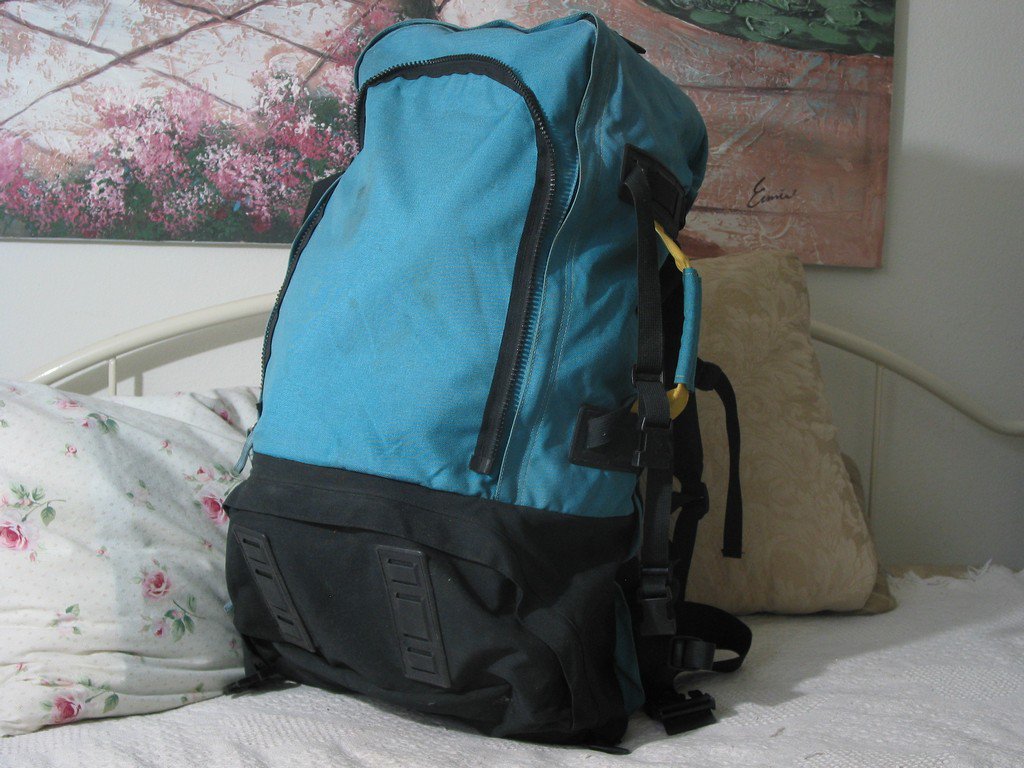 EMS BACKPACK Internal Frame Aqua Blk Camping Used