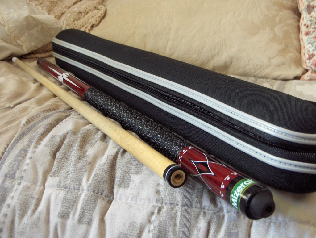 MIZERAK 57 inch Red Handle Pool Cue Case Billiards