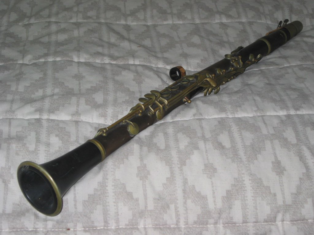 DALLAS BIG BAND HOUSE Vintage Bakelite Broken