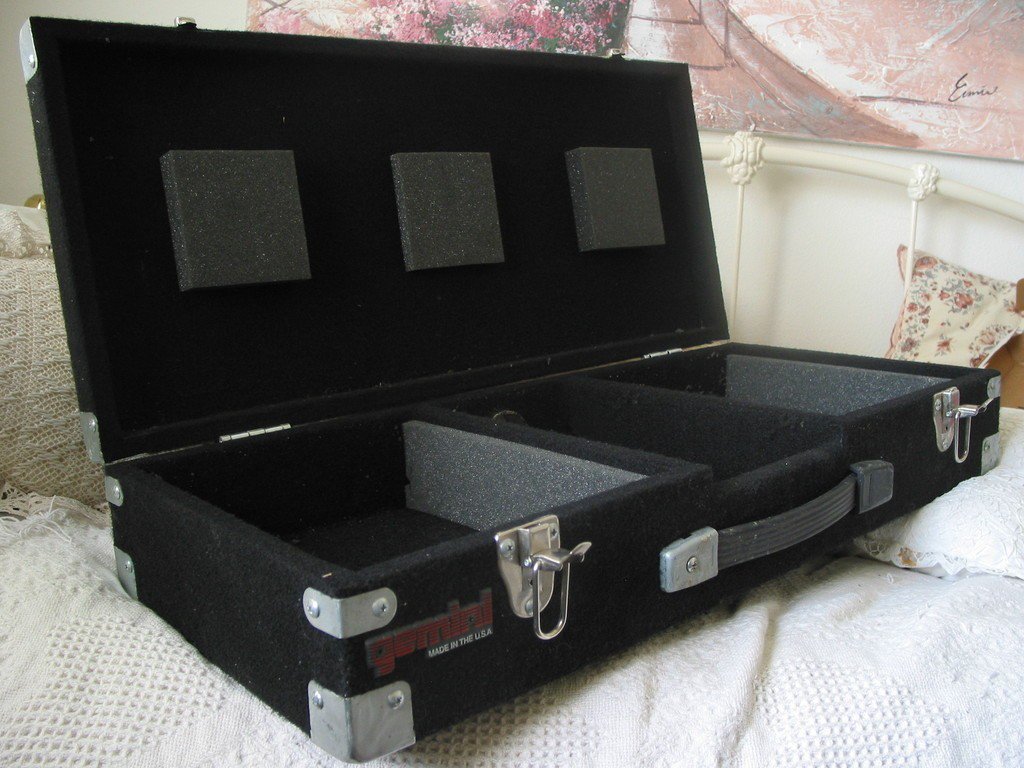 GEMINI Black Felt Music Equipment Storage Box Used