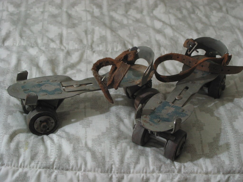 ROLLER SKATES Union Hardware No 5 Metal Wheels Antique