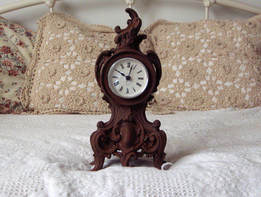 CLOCK BODY Decorative Cast Iron Mantle Shelf Table Used