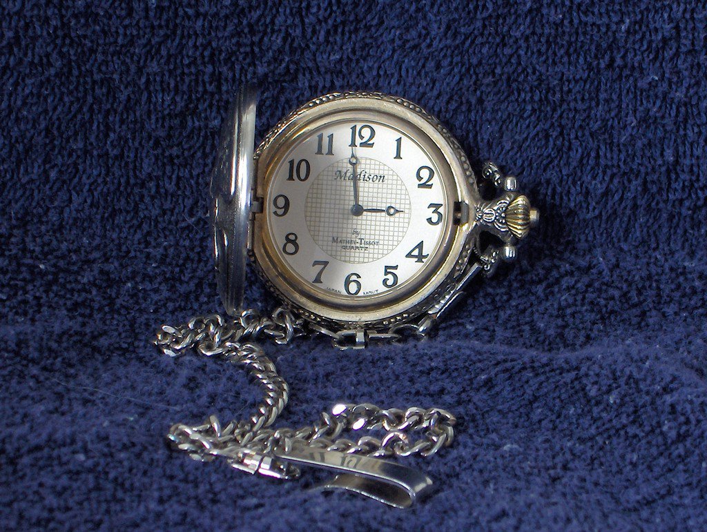 MADISON Eagle Theme Silver Tone Pocket Watch Used