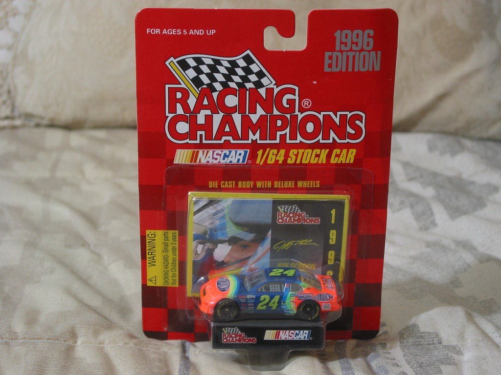 JEFF GORDON 1996 Dupont Rainbow Racing Champions Nascar Car