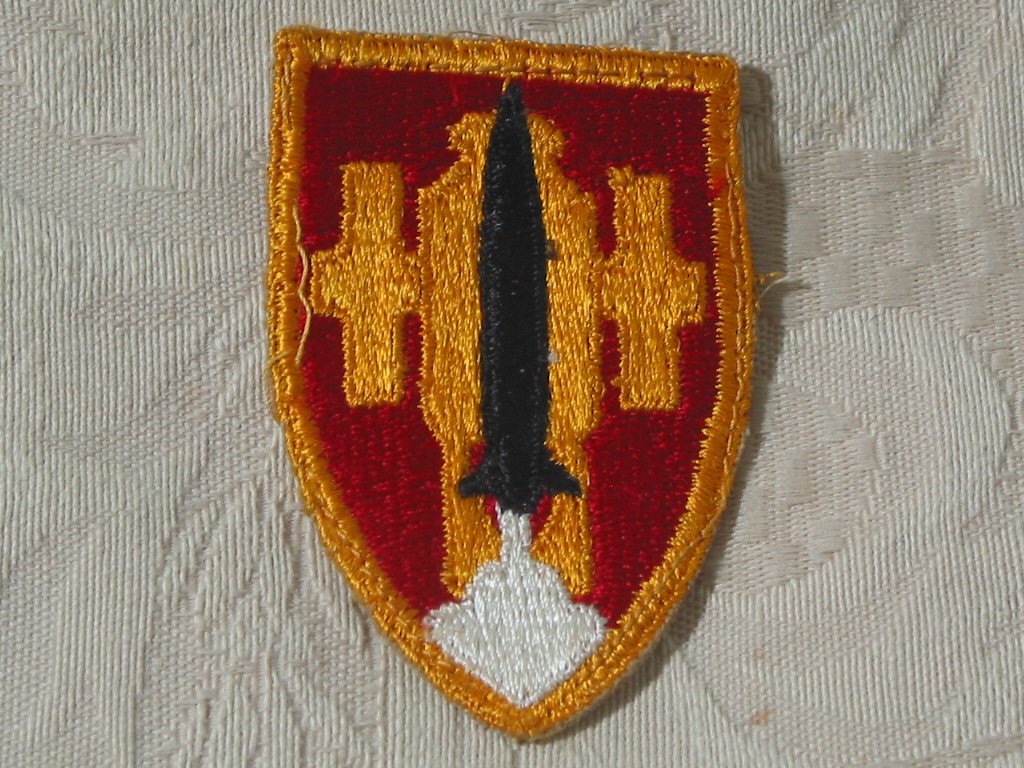MILITARY "RARE" SHOULDER PATCH 4TH Battalion Field Artillery School 1971 1978
